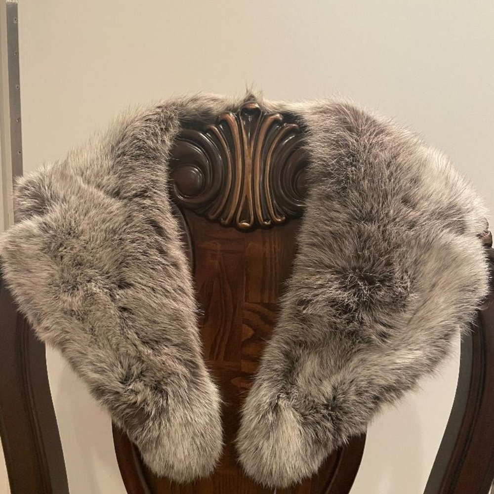 Vintage Grey Fur Collar, Never Worn, With Tags